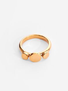 Give your everyday style a boost with this simple art-deco-inspired 24k gold-plated ring. The sleek style and high polish circle details keep it looking fresh and fun. This ring is the perfect go-to accessory for stepping up your outfit game with a dash of laid-back luxury. Dimensions: 0.31in (8mm) Luxe Outfit, Outfit Upgrade, Essence Collection, Vacation Looks, Sleek Style, Plated Ring, Art Deco Ring, Sleek Fashion, Wallet Bag