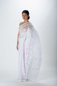 White coloured dhakai jamdami saree Leave Design, Handloom Weaver, Dhakai Jamdani Saree, Flower Rangoli, Jamdani Saree, Sarees Online, White Color, Black Color, Unique Design