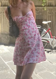 Sundress Aesthetic, Sundress Outfit, Summer In Italy, Italy Summer, Dresses Aesthetic, Fashion Mistakes, Looks Vintage, Victoria Beckham