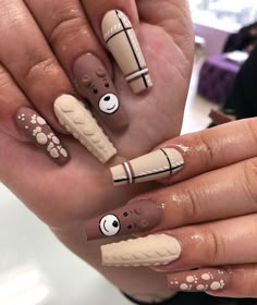 November Nail Designs, Rave Nails, Classy Nail Art Ideas, Bears Nails, November Nails, Fall Acrylic Nails, Acrylic Nails Coffin Short, Trendy Nail Art, Nail Extensions