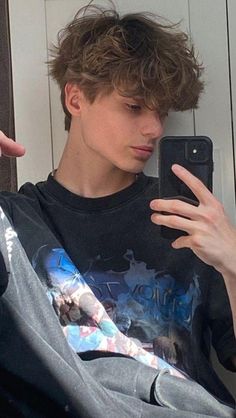 Men’s Brown Hair Color, Fluffy Hair Men Haircut, Llama Haircut Boy, Softboy Haircut, Boys Haircut For Curly Hair, Fluffy Hair Fade, Bedhead Haircut, Messy Hairstyles Men Long, Fluffy Short Hair Boys