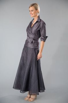 Living Silk US - Gunmetal Pansy Skirt - Mother of the Bride/ Groom | Living Silk Skirt Outfits For Wedding Guest, Skirt Outfits For Wedding, Outfits For Wedding Guest, Mother Of The Groom Looks, Outfits For Wedding, Stile Casual Chic, Cocktail Skirts