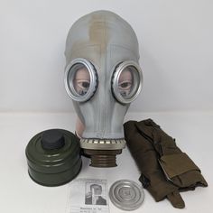 Russian Military Full Face Rubber Gas Mask Canister Bag T-79 523 Medium 2y Vtg. Condition Is Unused. Mask May Have Discoloring From Being Stored With The Cloth Carrying Bag. See Photos For Details. Beetlejuice Monsters, Vintage Twins, Earth And Space Science, Pre K Activities, Storage Bins With Lids, The Cloth, First Language, Gas Mask, Flag Banner