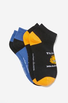 2 PK OF ANKLE SOCKS Garfield Socks, Garfield Monday, Garfield 2, Typo Shop, Travel Wallet Organizer, Lifestyle Trends, Backpack Tote Bag, Tech Trends, Toiletry Bag Travel