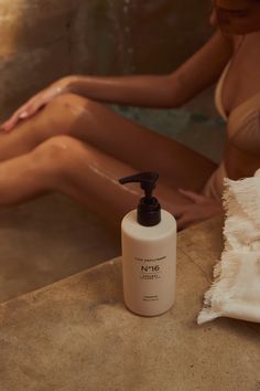 THAT POST-BEACH SHOWER FEEL. Revel in N°16 Opulent Shower Oil for a lushness that is rich to the touch. This intoxicating multi-purpose oil was created to gently cleanse skin while protecting and enhancing hydration with jojoba oil, avocado oil, and grape seed oil. Soak in N°16's creamy fruity facets by using as a body Skincare Shoot, Grape Seed Oil, Ugc Content, Beach Shower, Luxurious Showers, Shaving Oil, Shower Skin Care, Shower Oil, Digital Creator