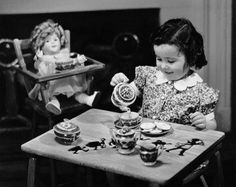 5 Girls, Washington Street, Christmas Tea, Vintage Doll, Vintage Pictures, The Good Old Days, Vintage Tea