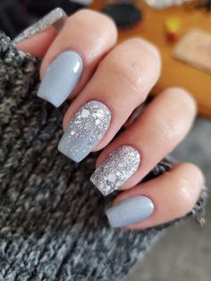 Looking for some cute acrylic nail designs for this Winter? You'll love these classy Winter nail designs, cute Christmas-inspired nails, simple design, and ideas for short nails. January Nail Colors, Nails January, Winter Nails Gel, Nail Art Noel, January Nails, Silver Nail, Winter Nails Acrylic, Nail Colors Winter, Nails Winter