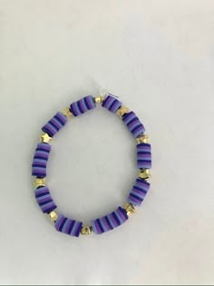 Purple Bracelet Ideas Clay Beads, Purple Clay Bead Bracelet Ideas, Bracelet Inspo Clay Beads, Purple Clay Bead Bracelet, Cute Clay Bead Bracelet Ideas, Seed Bead Bracelet Ideas