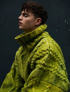 Knitwear Inspiration, Creation Couture, Knitwear Fashion, Knit Picks, Chunky Knitwear, Beautiful Knitting, Knitwear Men, Female Model, Men's Knit