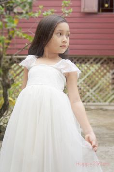 Flower girls dress lace and tulle. Lace Flower Girl Dress Rustic, Woodland Wedding Flowers, Flower Girl Dresses Floor Length, Flower Girl Dresses Country, Wedding Woodland, Tea Length Flower Girl Dress