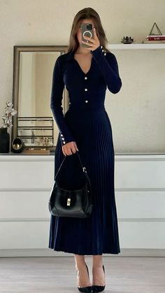 Mid Dress Outfit, Accessorizing Outfits, Cute Professional Outfits, Mid Dress, Best Winter Outfits, Looks Pinterest, Sophisticated Outfits, Business Casual Outfits For Work, Classy Dress Outfits