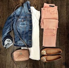 Blush Pink Pants Outfit, Pink Pants Outfit Ideas, Pink Pants Outfit, Pants Outfit Ideas, Mode Tips, Pink Pants, Ladies Dress Design, Mode Inspiration