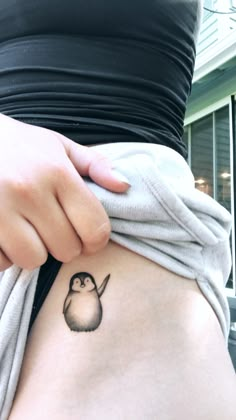 Penguin Balloon Tattoo, Turtle And Penguin Tattoo, Macaroni Penguin Tattoo, Tattoo Ideas Penguin, Matching Penguin Tattoo, Tiny Penguin Tattoo, Penguin Tattoo Couple, Mimi Tattoo Ideas