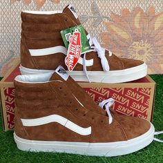 New In The Box No Lid Authentic Vans Men’s Sk8-Hi Pig Suede Tortoise Shell Vn0a7q5n1re Sneakers Blue Shoes Men, White Checkered Vans, Vans Brown, Vans Sk8 Mid, Neon Sneakers, White Shoes Men, Vans Men, Checkered Vans, Authentic Vans