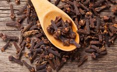 10 alimentos afrodisíacos que vão aumentar sua libido Clove Tea, Cloves Benefits, Dehydrated Onions, Natural Headache Remedies, Indian Cooking, Potpourri, Home Remedies, Diet Plan, Natural Remedies