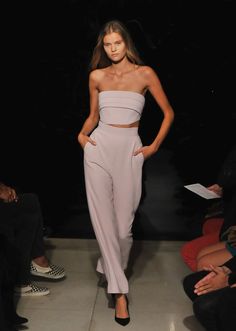 Mode Rose, Brandon Maxwell, 2016 Fashion, Passion For Fashion, Spring Summer Fashion, Runway Fashion, Strapless Dress Formal, Casual Chic, Spring Fashion