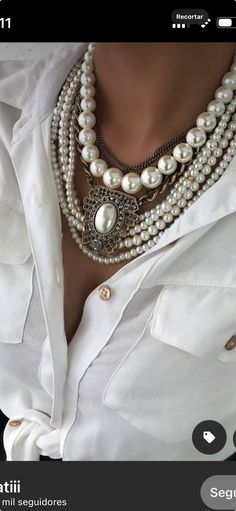 Shirt With Pearls, Wearing Pearls, Home Wear Women, Wear Pearls, Mode Casual, Home Wear, Street Styles