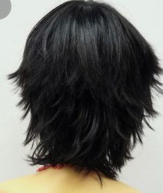 Korean Short Wolf Cut, Shirt Shag Haircut, Layered Mullet Female, Choppy Layers For Short Hair, Pelo Wolf Cut, Alternative Short Hair Grunge, Wolf Short Hair, Short Wolfcut Hair