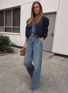 Cropped Jacket Outfit, Style Wide Leg Jeans, Wide Leg Jeans Outfit, Looks Street Style, Outfit Trends, Autumn Outfit, Looks Style