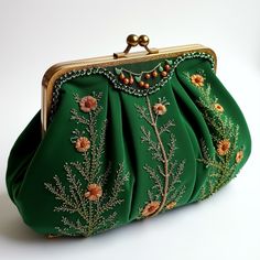 идея idea Luxury Embroidered Elegant Evening Bag, Luxury Festive Evening Bag With Intricate Embroidery, Elegant Luxury Evening Bag With Intricate Embroidery, Elegant Embroidered Green Evening Bag, Luxury Evening Bag With Intricate Embroidery, My Style Bags, Floral Border Design, Frame Bag, Floral Border