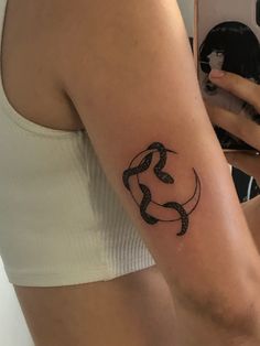 Tattoo of a snake on the moon Snake Moon Tattoo, Snake And Moon Tattoo, Self Made Tattoo, Cute Tiny Tattoos, Stomach Tattoos, Stylist Tattoos, Calf Tattoo