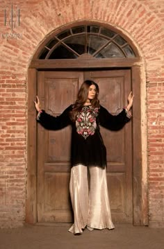 Pakistani Embroidery Designs Party Wear, Velvet Suit Design