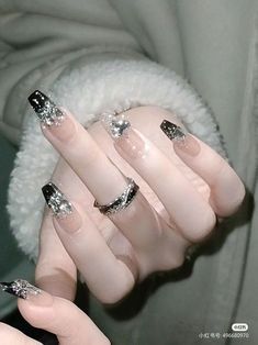 Asian Nails Black, Black Asian Nails, Black Sparkly Nail Designs, Nail Inspo Coffin Long, Black Douyin Nails, Black Korean Nails, Nct Nails Designs, Nails Tay, Fake Nails Designs