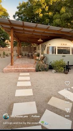 Porch For Camper, Rv Shelter, Caravan Ideas, Airstream Remodel, Camping Set Up, Rv Homes, Trailer Life, Home Greenhouse