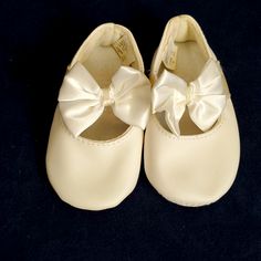 Size 4 Toddler Ballet Slippers. Never Worn. 5-Star Rated Seller And Fast Shipper. Bundle And Save. All Reasonable Offers Considered [No Lowball Offers Please]. I Do My Best To Showcase Items, But Colors May Vary Due To Lighting. Please Feel Free To Ask Questions. A Portion Of Proceeds From This Sale Will Be Donated To Second Harvest Heartland Foodbank. White Ballet Slippers, Princess Toddler Shoes, Size 4 Childrens Ballet Slippers, Baby Ballet Shoes, Baby Girl Shoes Slippers, Toddler Ballet, Ballet Slippers, Toe Shoes, Heartland