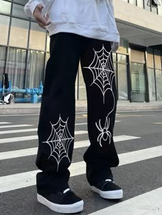 Black Casual Collar  Woven Fabric Graphic Straight Leg Embellished Non-Stretch  Men Clothing Cool Pants For Men, Denim Baggy Pants, Graphic Pants, Jean Diy, Street Style Denim, Graphic Clothing, Painted Clothes Diy, Diy Jeans, Drawstring Waist Pants