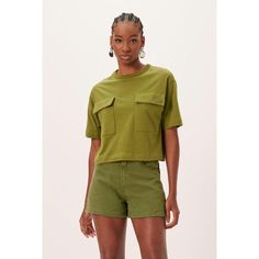 T-SHIRT BOXY COM BOLSOS UTILITARIOS VERDE ESCURO-T-Shirt Boxy Com Bolsos Utilitarios de Malha Feminino Dimy. Composição Principalmente em Algodão Garantindo Conforto e Suavidade. A Blusa Transmite um Aspecto Confortável e Estiloso, Compondo um Lo... Forest, T-shirt, T Shirt