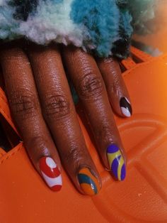 85 Chic Nail Art Ideas for the Ultimate Mani Inspo | Who What Wear UK Nail Colors Inspiration, Mixed Length Nails, Nail Art Alternative, Short Retro Nails, Multi Color Gel Nails, 70s Style Nails, Simple Colorful Nails, 60s Nail Art, Abstract Nail Art Short Nails