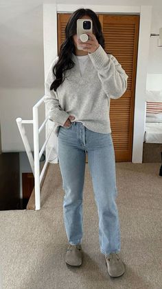 Birkenstock Boston Outfit, Clog Outfit, Boston Outfits, Birkenstock Outfit, Clogs Outfit, Outfit Jeans, Casual Work Outfits, Outfit Inspo Fall