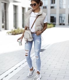 Ripped Jeans Style, Look Jean, Smink Inspiration, Looks Chic, 가을 패션, Looks Style, Outfits Casuales, Moda Fashion, Ripped Jeans