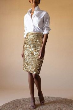 Get ready to turn heads in this showstopping gold-tone high-rise pencil skirt from Michael Kors. It features a slim silhouette with sparkling sequin embroidery, concealed back zip closure, rear slit at hem, and a mid-length. 82% Polyamide, 18% Elastane, Dry Clean Made in India, US Sizing Sequin Skirt Street Style, Sequined Top Outfit, Black Pencil Skirt Outfit Dressy, Skirt Party Outfit Night, Sequin Pencil Skirt Outfit, Gold Sequin Skirt Outfit, Sparkle Skirt Outfit, Skirt Outfits Dressy, Glitter Skirt Outfit