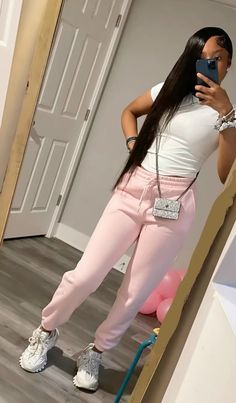 Pink Birthday Outfit School, Pink Birthday Outfit Baddie, Lululemon Outlet, Clueless Outfits, Outfit Inspo Casual, Mirror Pics