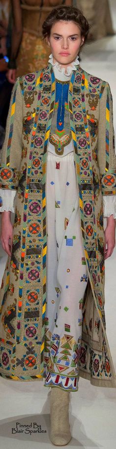 Spring 2015 Couture Valentino | Boho Valentino 2015, Summer Manicures, Signature Perfume, Couture 2015, 2015 Couture, 2015 Style, Fashion Show Runway, Better Body, Black Liner