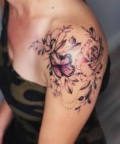 Tatuagem delicada feminina para te inspirar Feminine Shoulder Tattoos, Women's Shoulder Tattoo, Front Shoulder Tattoos, Cool Shoulder Tattoos, Tato Minimal, Butterfly Tattoos For Women, Flower Tattoo Shoulder, Inspiration Tattoos, Shoulder Tattoos