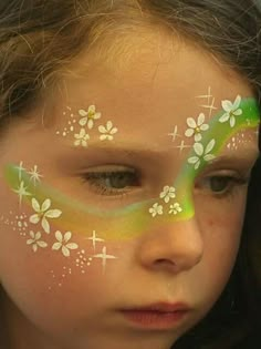 Fairy Princess Face Paint, Fairy Facepainting Easy, Simple Fairy Face Paint, Magical Face Paint, Plant Face Paint, Easy Fairy Face Paint, Woodland Fairy Face Paint, Simple Flower Face Paint, Cute Facepainting Ideas For Teens