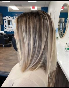 Baylage Hair, Dirty Blonde Hair, Blonde Hair Inspiration, Blonde Hair With Highlights, Brown Blonde Hair, Long Blonde, Hair Color Balayage, Short Blonde Hair