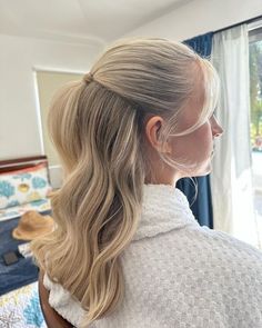 Half Hair Up Bride, Simple Half Up Half Down Bridal Hair, Classic Half Up Half Down Wedding Hair, Half Up Pony Wedding Hair, Brides Ponytail Hairstyles, Half Pony Wedding Hair, Bridal Hair Blonde Half Up, Low Ponytail Bridal Hair, Modern Half Up Half Down Hair