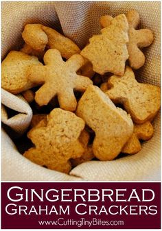 Healthy and tasty Christmas treat for kids and adults! Fun Christmas party snack. Christmas Snack For Kids, Christmas Treat For Kids, Healthy Graham Crackers, Gingerbread Play Dough, Healthy Christmas Snacks, Christmas Party Snacks, Teething Biscuits, Healthy Crackers, Christmas Snack