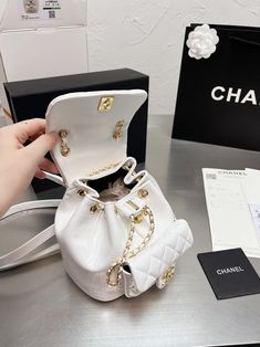 Luxury White Backpack With Detachable Strap, Luxury White Backpack, Limited Edition Bag, Evening Clutch Bag, Branded Bags, Tote Backpack, Kids Bags, Accessories Necklace, Chanel Bag