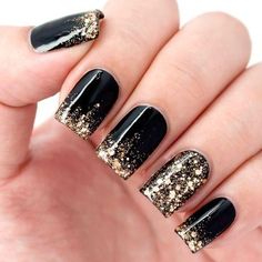 Quick Nails, Black Gold Nails, Gold Nail Designs, Festive Nail Art, Black Nail Art, Girls Stuff, Nail Stuff, Wedding Nails Design