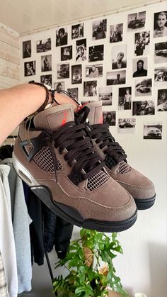 Jordan 4 Retro Taupe Haze, Trending Shoes For Men, Taupe Haze, Pretty Sneakers, Dr Shoes, Trendy Shoes Sneakers, Pretty Shoes Sneakers, Jordan Shoes Girls, Jordan Shoes Retro