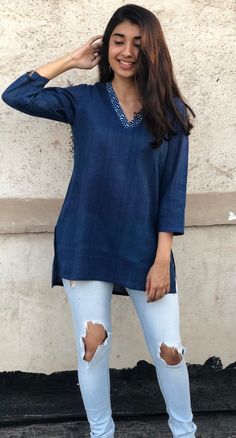 Teenage Kurti Designs, Simple Short Kurti On Jeans, Short Kurta Ideas For Women, Short Kurti On Jeans Casual, Cotton Kurta With Jeans, Kurtis For College Wear Casual, Tunic Tops With Jeans Casual, Short Cotton Kurti Designs Summer, Short Kurta Designs Women With Jeans