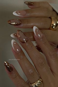 Searches have suddenly gone up. 📸 klawsbysonia Basic Nails Almond, Gold Nye Nails, Cursed Nails, Almond Nails With Gold, Ombre Cat Eye Nails, Almond Nails Designs, Easy Nails, White Nail, Xmas Nails