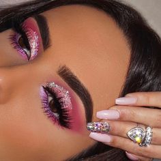 Glam Barbie Makeup, Karol G Makeup Looks Concert Pink, Pink And Silver Eyeshadow Looks, Hot Pink Eyeshadow Looks With Glitter, Pink Chunky Glitter Eye Makeup, Fuchsia Eye Makeup, Pink Eye Makeup With Rhinestones, Pink Glitter Glam Makeup, Pink Makeup With Gems