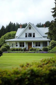 Country Home Style, Farmhouse Stand, Cabin Modern, What Do I Want, Custom Farmhouse, Craftsman Farmhouse, Farmhouse Architecture, Brick Chimney, Suburban House