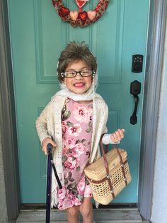 100 Days Of School Grandma For Kids, 100 Days Of School Kindergarten Dress Up, Grandma Dress Up Costumes, Kids Grandma Costume, 100th Day Of School Costume Girl, 100 Day Old Lady Costume, 100 Day Of School Grandma Outfit, 100 Days Of School Dress Up Girls Diy, Grandma Dress Up